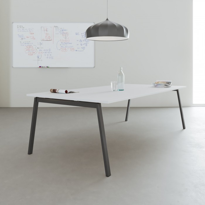 Vergadertafel Olena